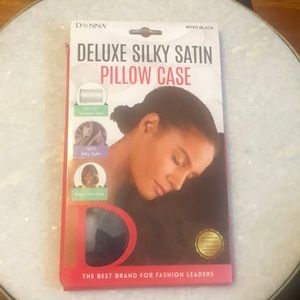 🛌 One Deluxe Silky Satin Pillow Case 🛌